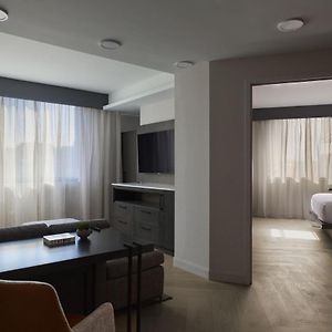 Junior King Suite